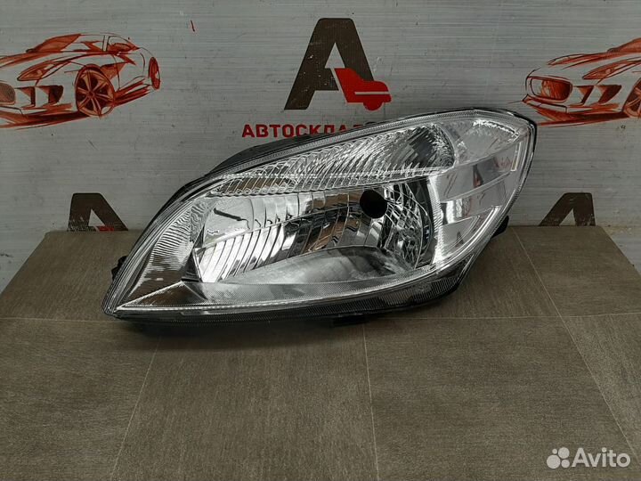 Фара левая Skoda Fabia рестайлинг
