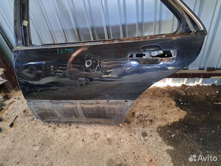 Дверь задняя левая на Mercedes W140