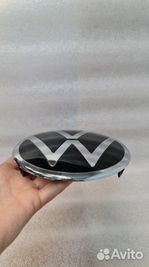 Эмблема в решетку радиатора передняя Volkswagen