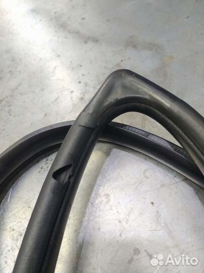 Уплотнитель дверной Kia Sportage 2