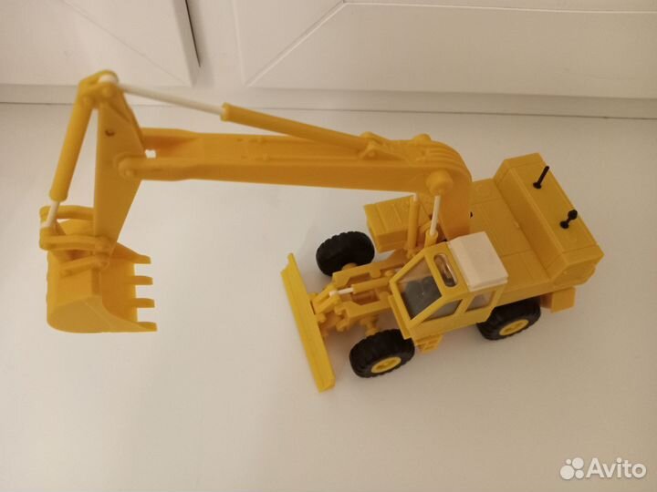 Масштабная модель Экскаватор Атек