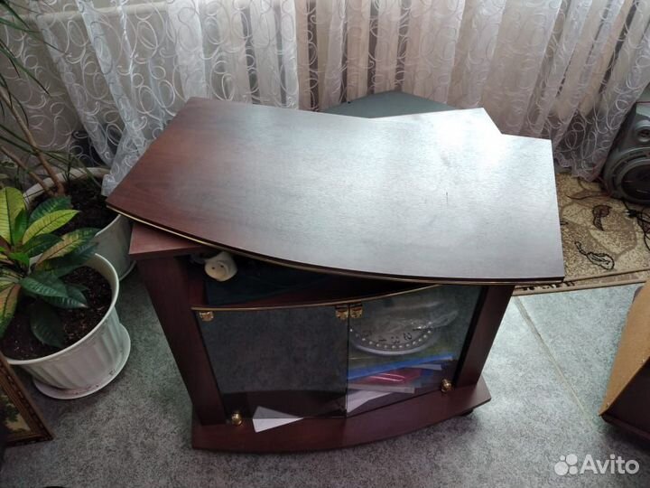 Тумба под телевизор