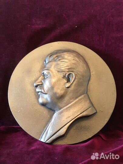 Барельеф Сталина копия