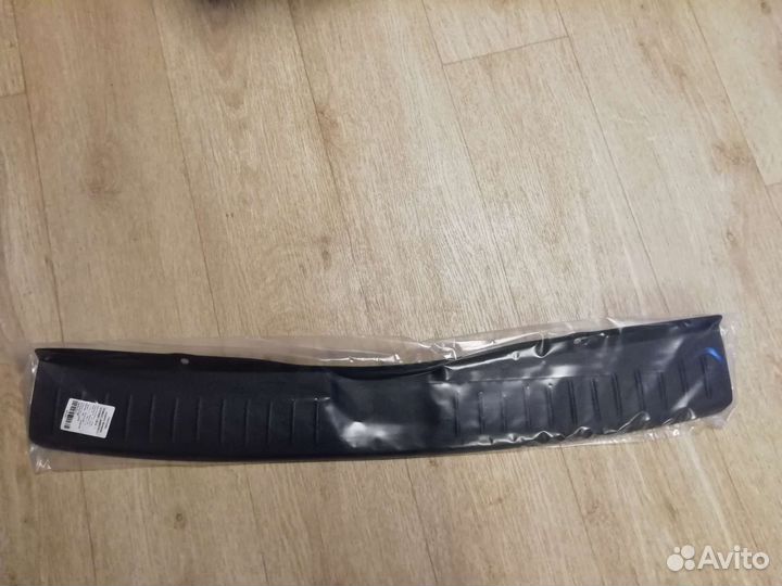 Защитная накладка на задний бампер рено сандеро2
