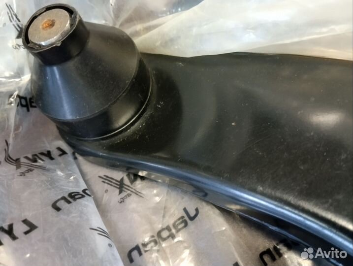 Рычаг левый Мицубиси Лансер 9