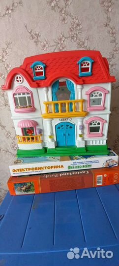 Кукольный домик с мебелью
