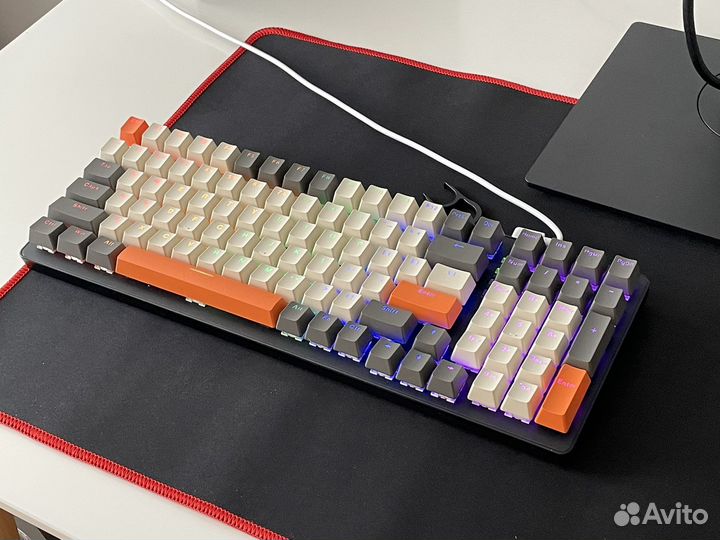 Игровая механическая клавиатура