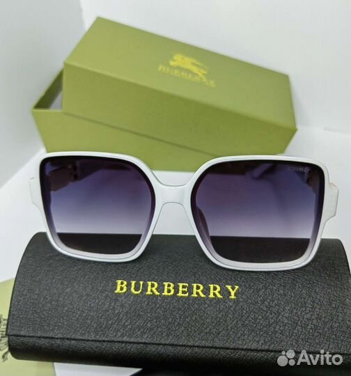 Солнцезащитные очки Burberry