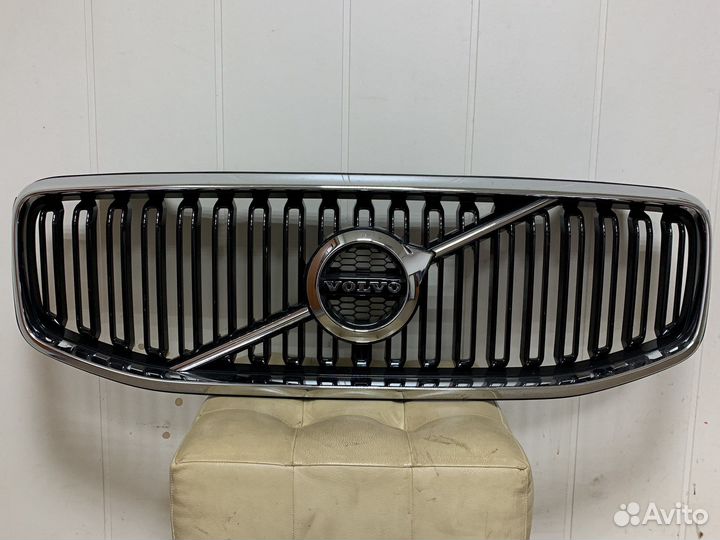 Решетка радиатора Volvo xc60 2