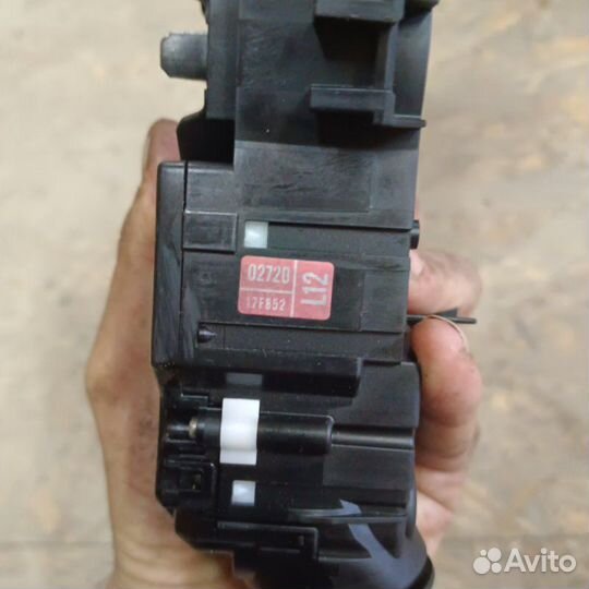 Переключатель подрулевой Toyota Camry 2.5 2014
