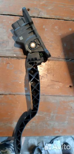 Педаль газа на Chery Fora A21, Chery Tiggo