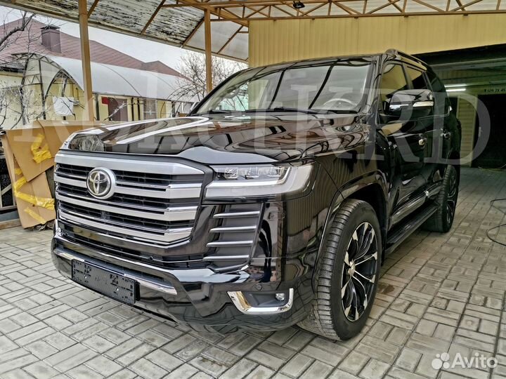 Рестайлинг Toyota Land Cruiser 200 стиль 300