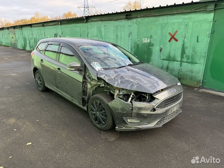 Ford Focus 1.6 AMT, 2017, битый, 75 000 км