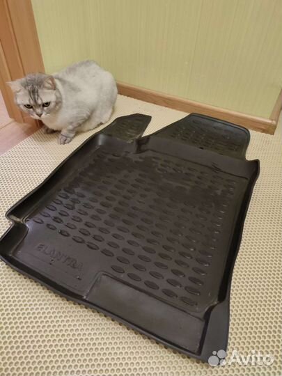 Продаю оригинальные коврики Hyundai Elantra