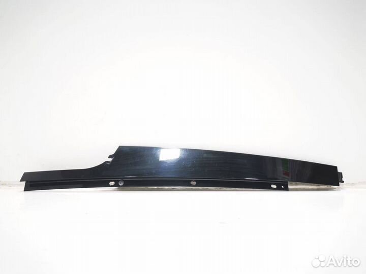 Молдинг двери передней правой Land Rover 4