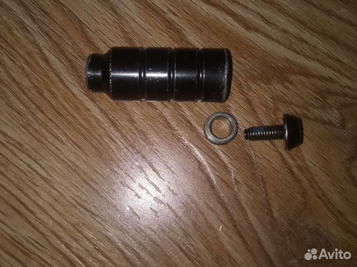 Колесо и пега на трюковой самокат