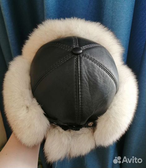 Женские меховые шапки