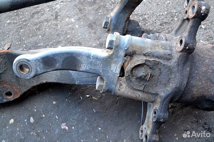 Поворотный кулак переднего моста, левый mercedes-b