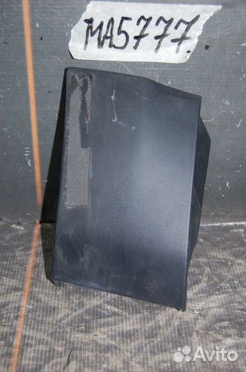 Накладка крыла переднего левого-Land Rover Evoque