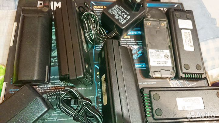 Сотовые телефоны старые