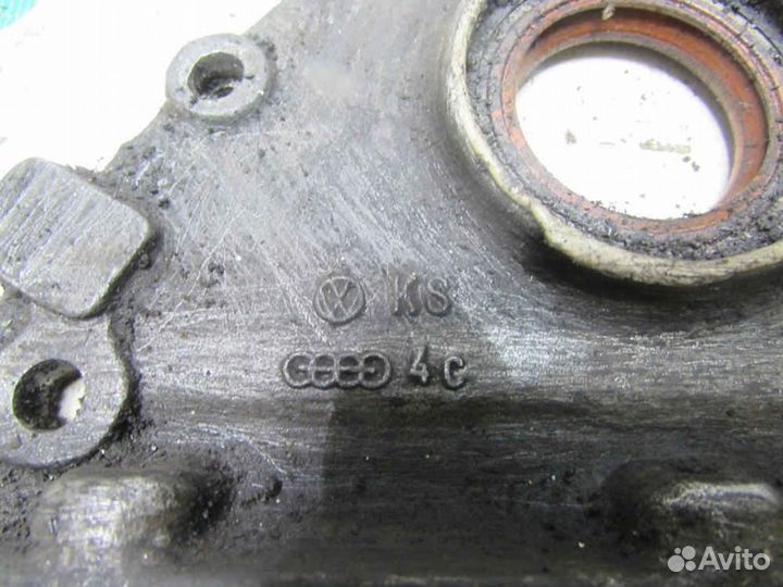 Крышка двигателя передняя для Volkswagen Passat 1