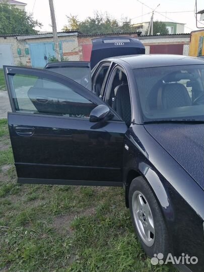 Audi A4 1.6 МТ, 2001, 303 000 км