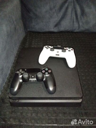 Продаю ps4 slim