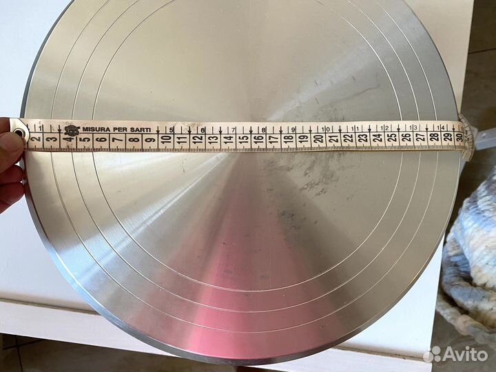 Подставка металлическая поворотная для торта