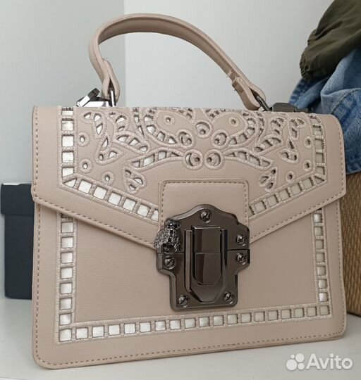 Бежевая сумка