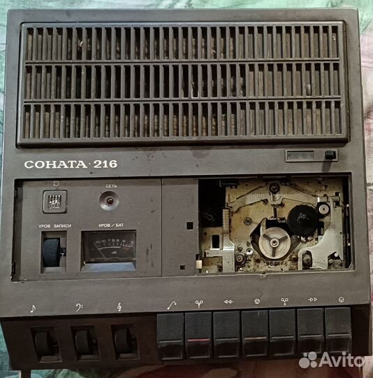 Магнитофон соната кассетный на детали