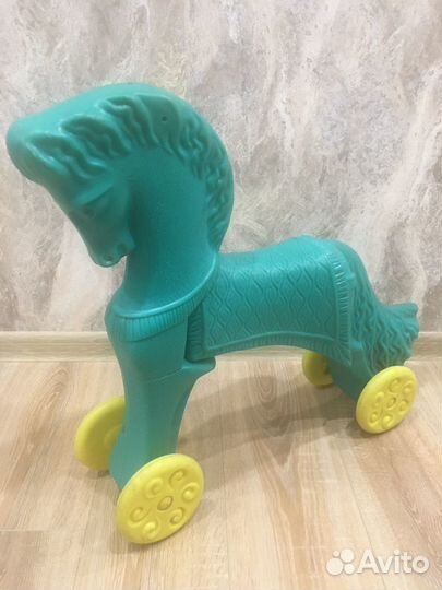 Конь каталка СССР