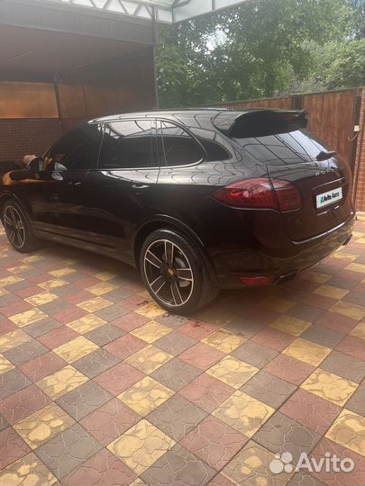 Porsche Cayenne 3.0 AT, 2011, 200 000 км