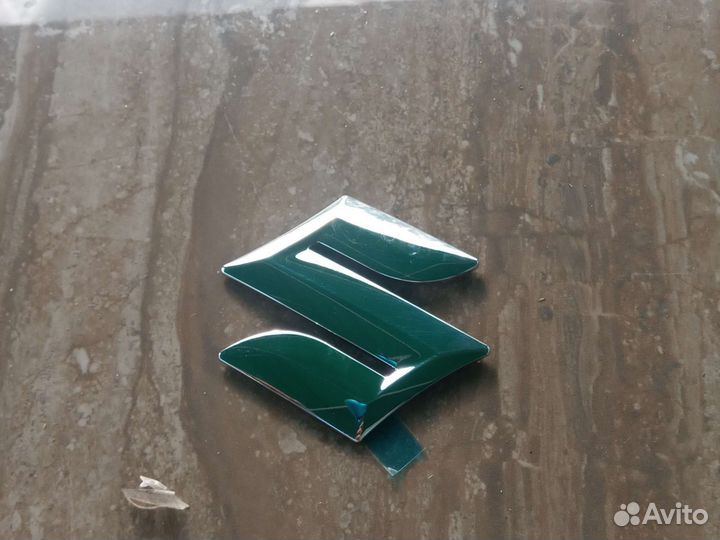 Эмблема-S77811-63j00-0pgSuzuki