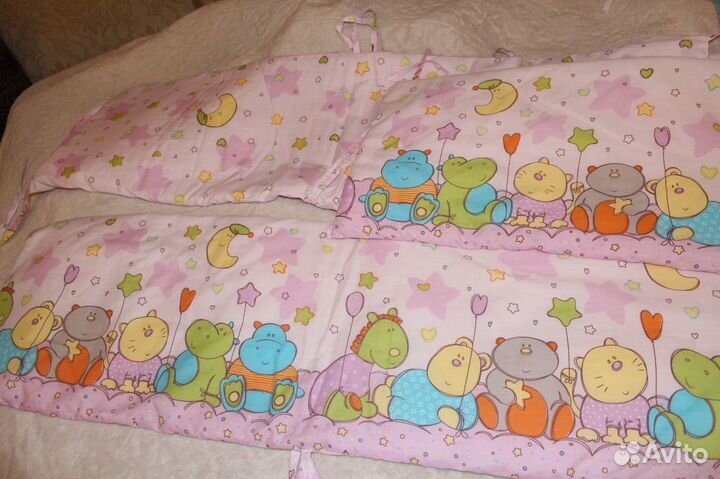 Бортики на детскую кроватку