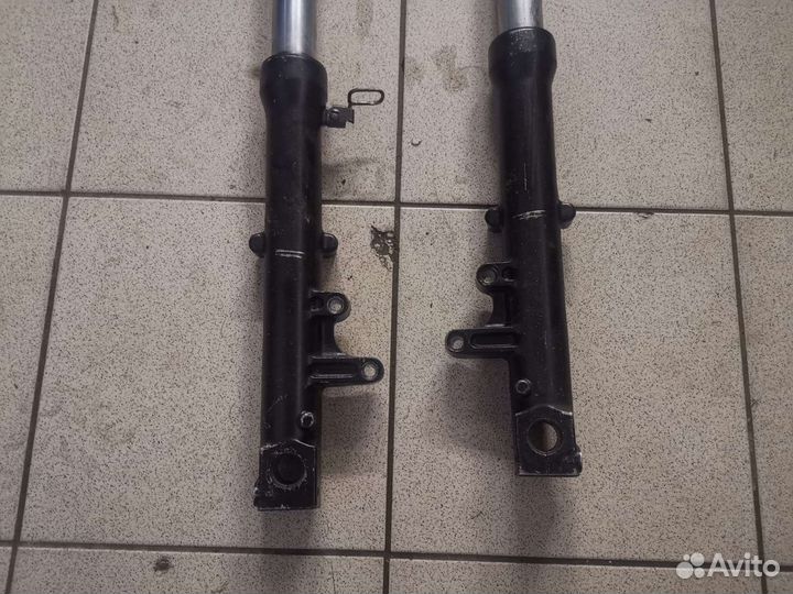 Перья вилки Kawasaki ZZR 400