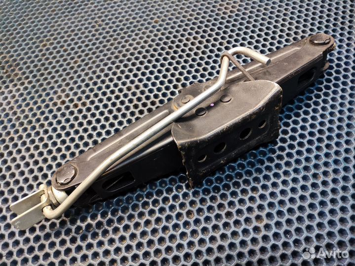 Домкрат LADA xray