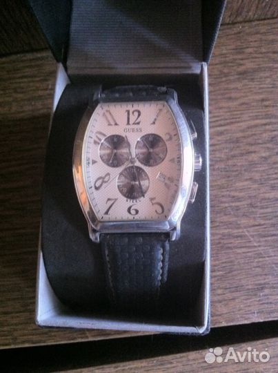 Продам часы Guess