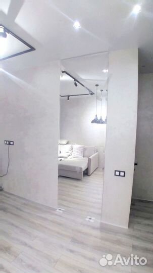 Зеркало в квартиру / Зеркала с подсветкой