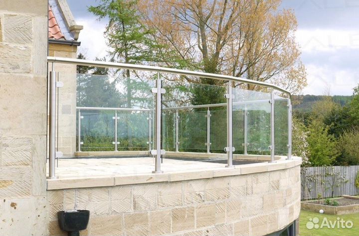 Ограждение для балкона из стекла