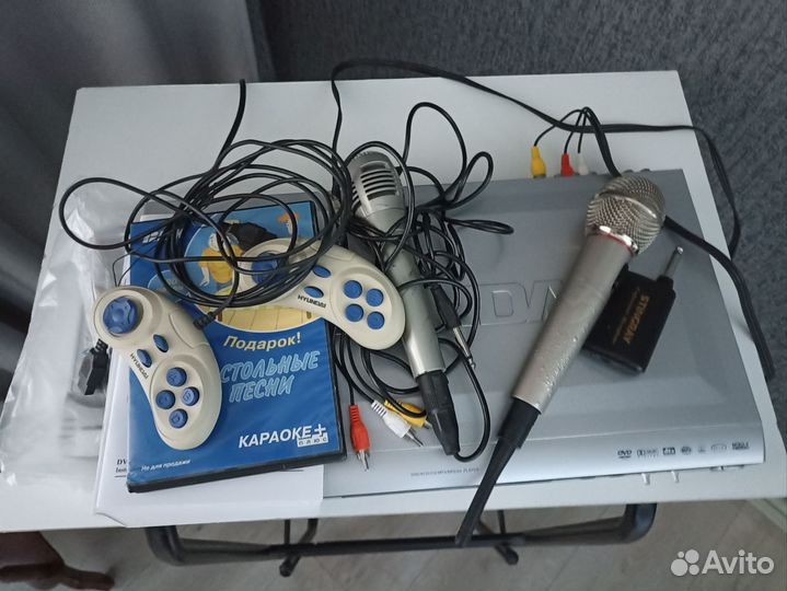 Дивиди плеер с караоке+диск
