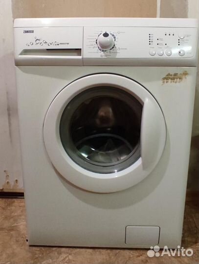 Стиральная машина на запчасти zanussi