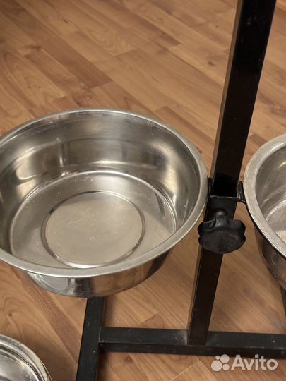 Подставка с регулируемой высотой и миски для собак