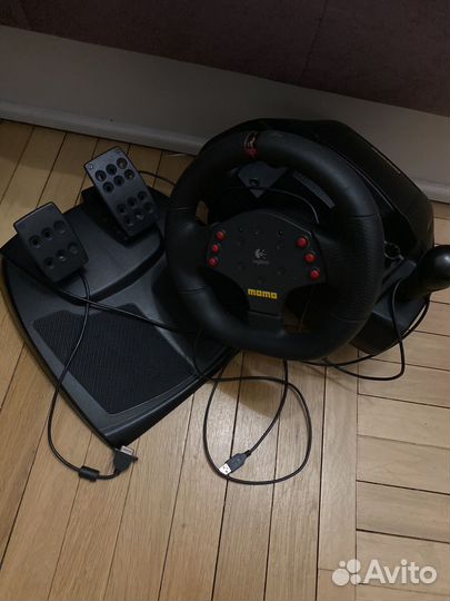 Руль logitech momo