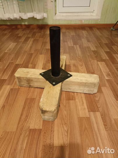 Подставка под елку или флаг