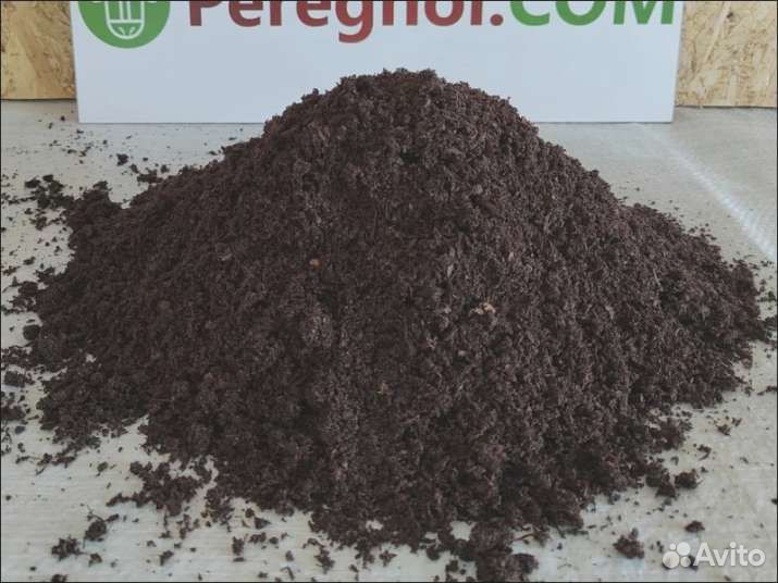 Плодородный грунт 40%, перегной 30%, низинный торф