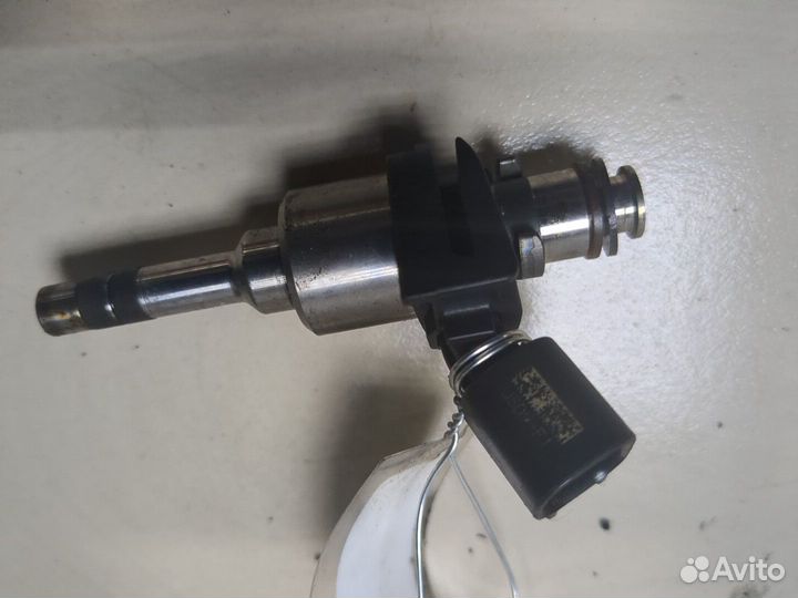 Форсунка топливная Cadillac XT5