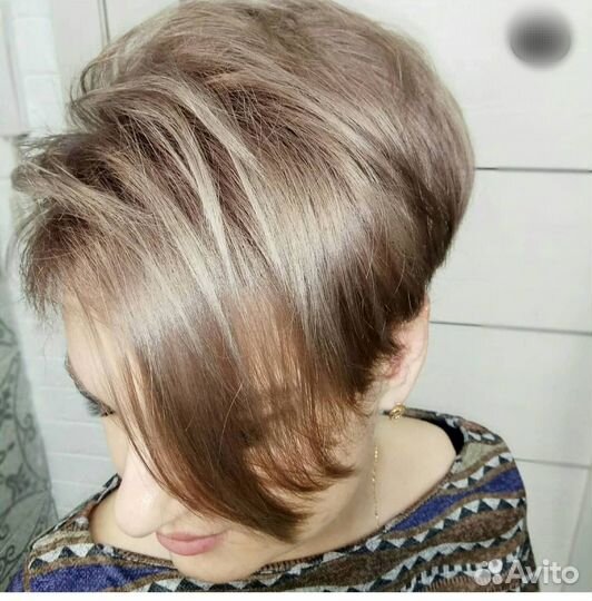 Парикмахер колорист,модельер стрижек