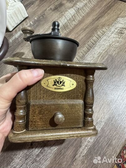 Кофемолка ручная винтаж
