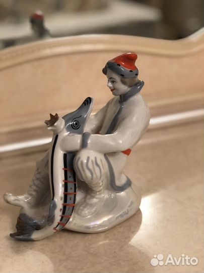 Статуэтка ‘Емеля и Щука’