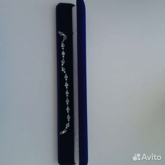 Серебряный браслет с камнями